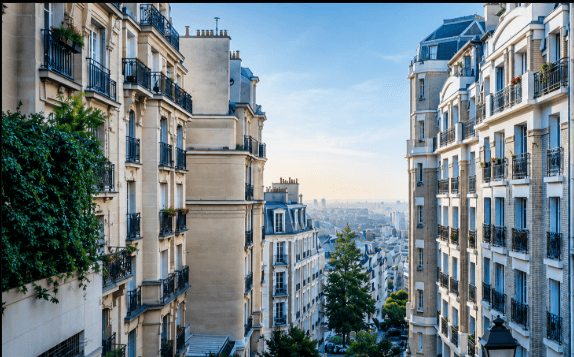 Façades d’immeubles haussmanniens en copropriété